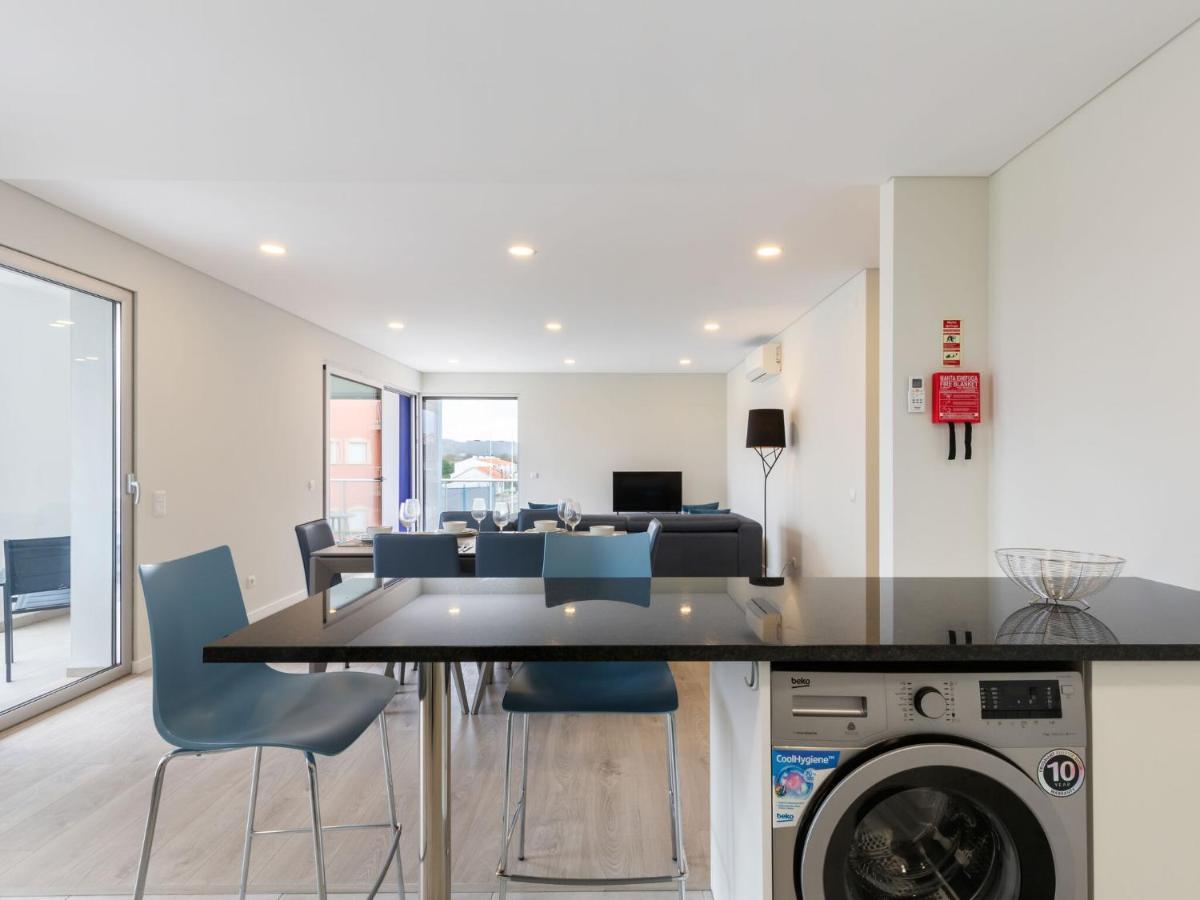 Beautiful Apartment In S O Martinho Do Porto With Balcony São Martinho do Porto Eksteriør billede